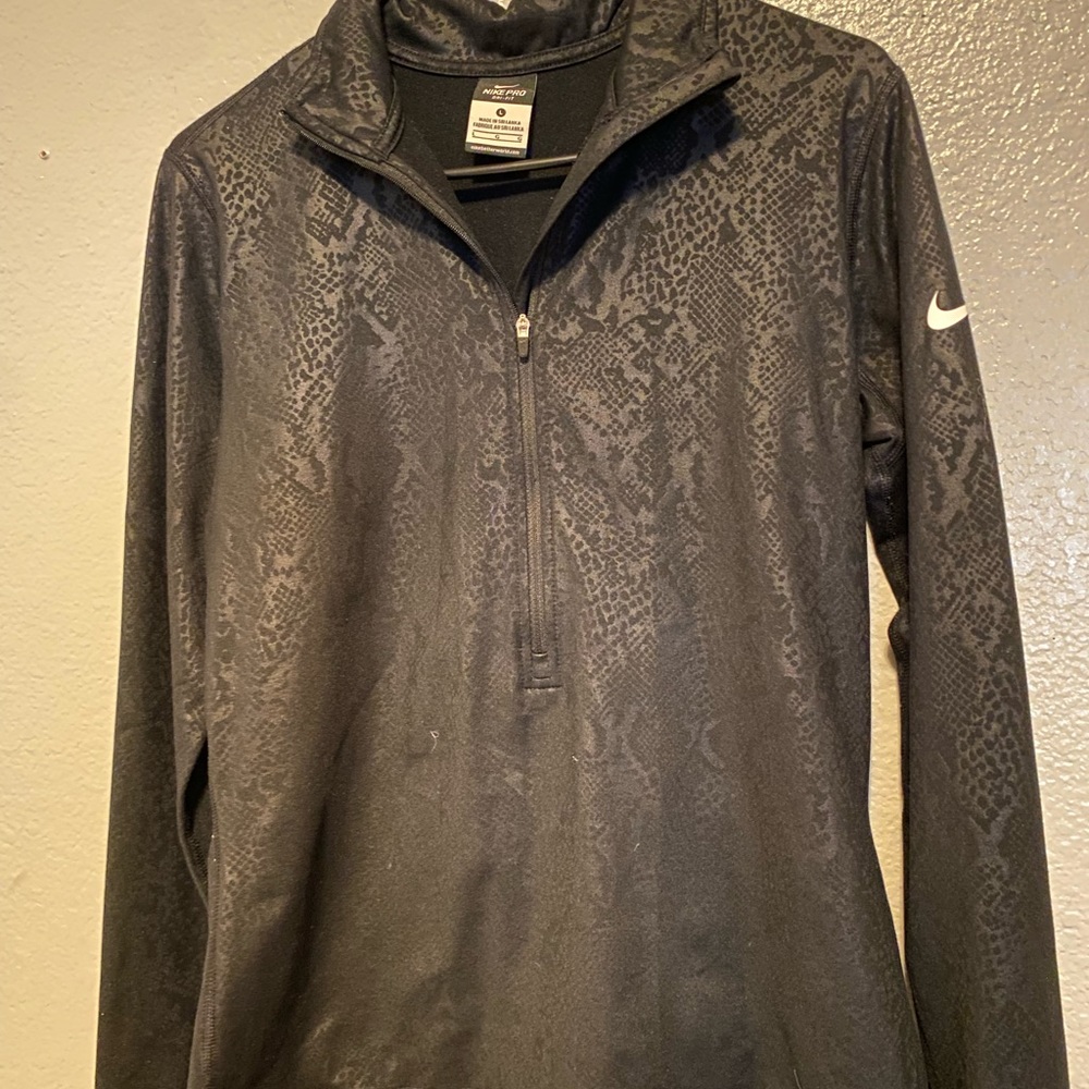 Nike black cheetah pullover dry-fit - Picture 2 of 4